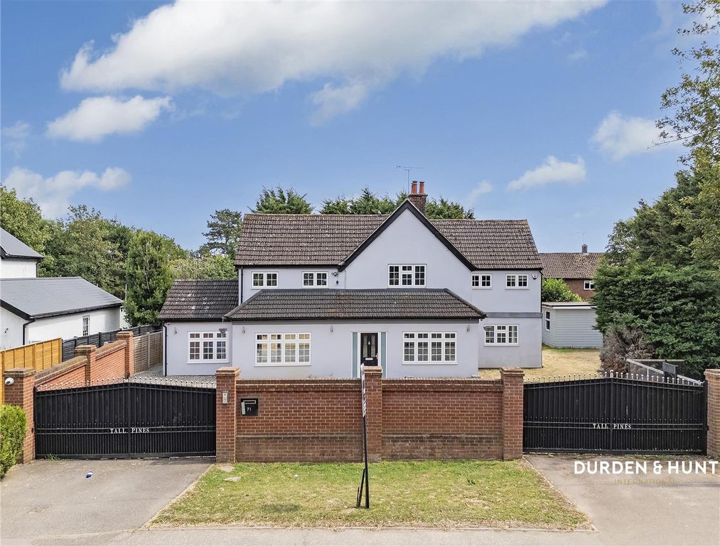 Property photo 1 of 34 London Road