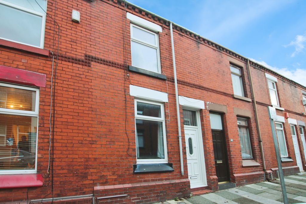 Property photo 1 of 8