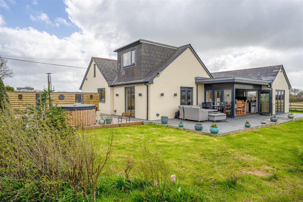 Property photo 1 of 38