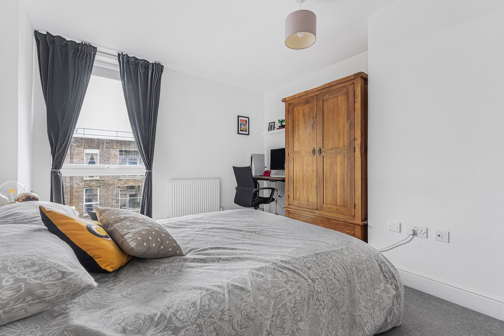 Additional image 11 of 2 bed flat for saleArmstrong Road, Oxford OX4