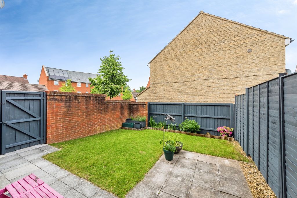 Property photo 2 of 12