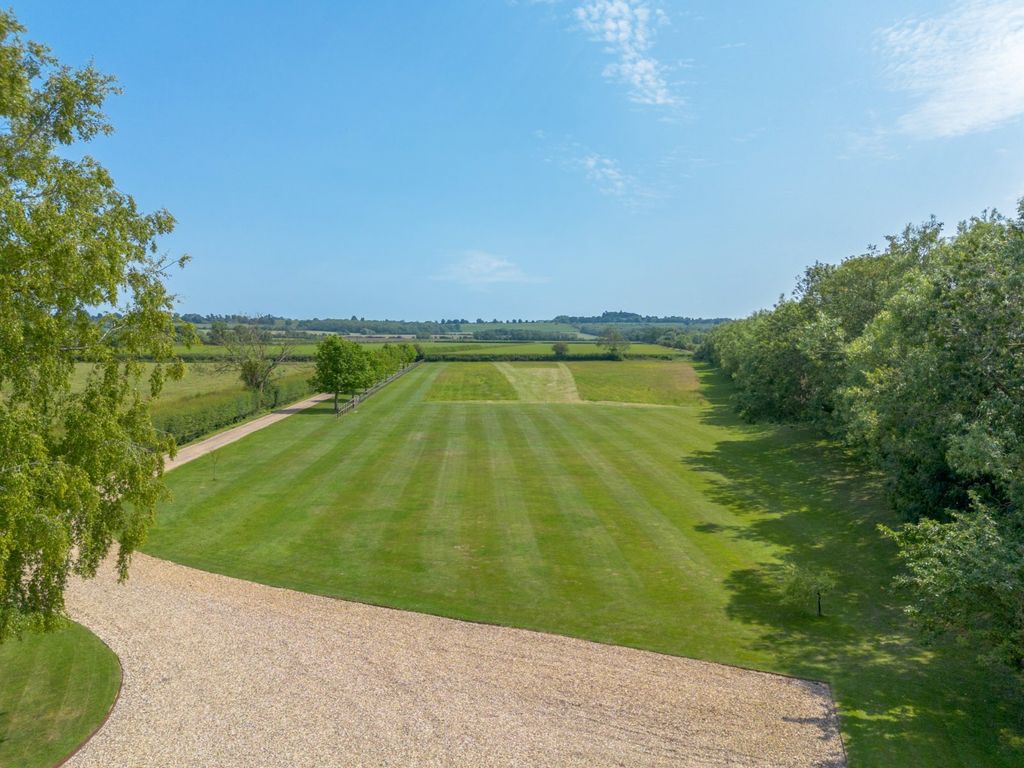 Property photo 3 of 19 Picture No. 27
