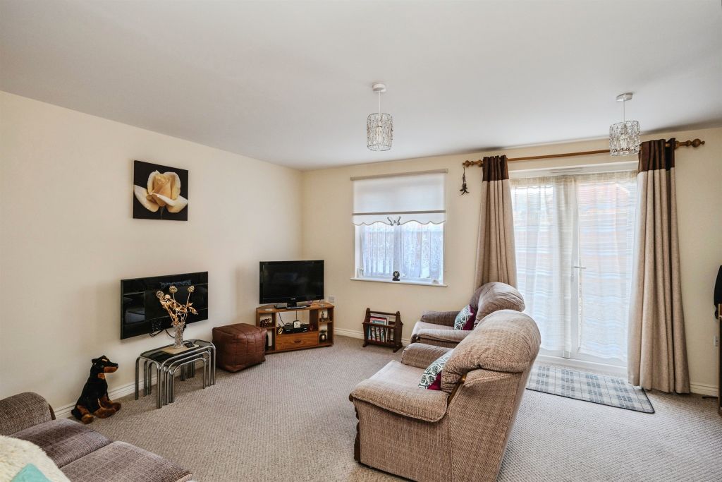 Property photo 2 of 20