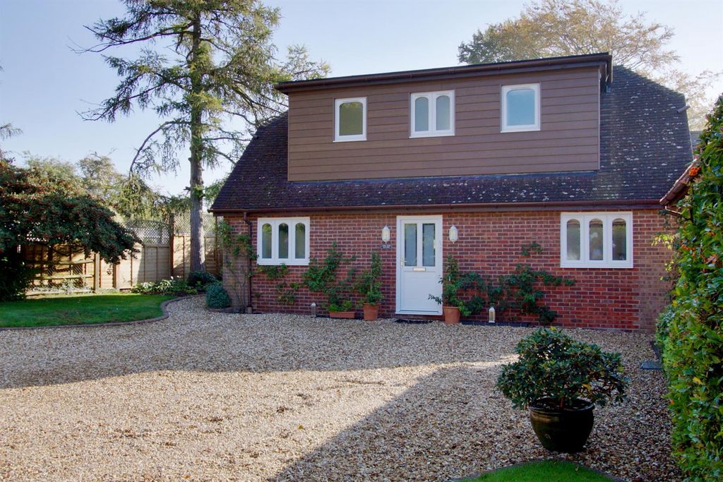 Property photo 1 of 14 Longacre Cottage Ph1.Jpg