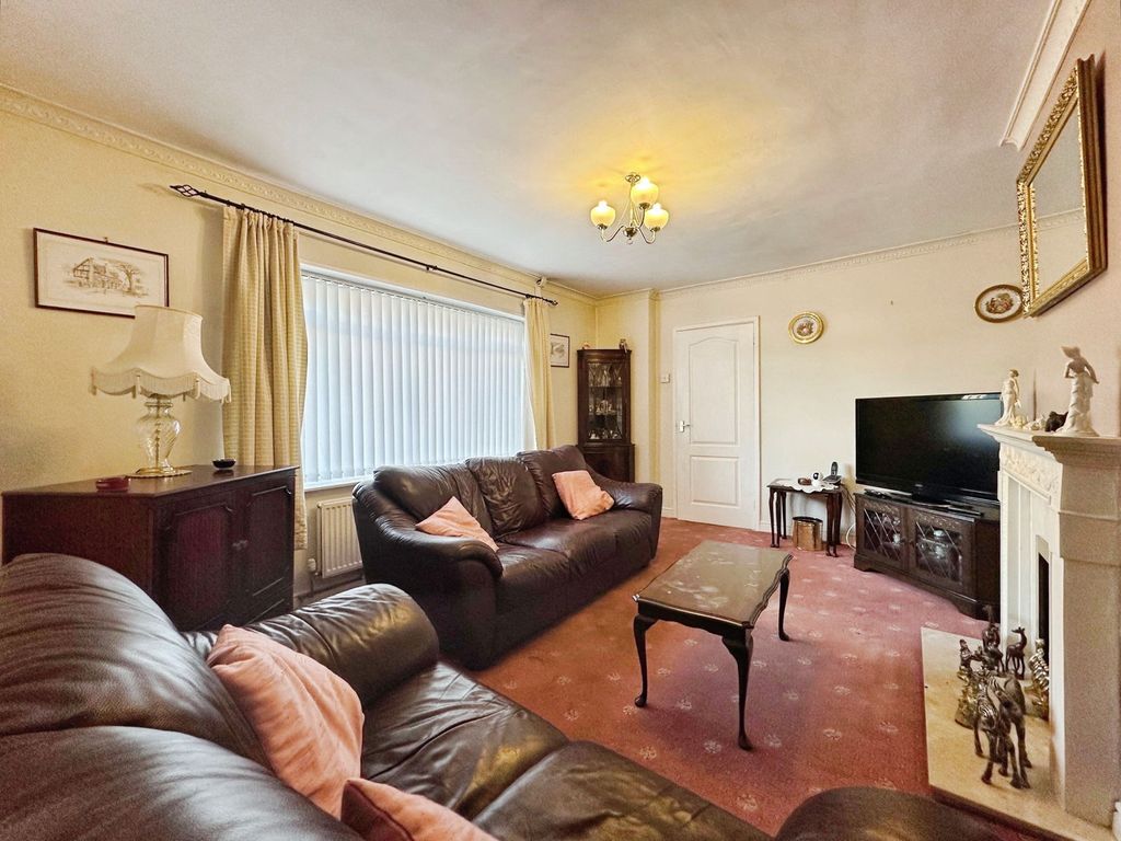 Property photo 2 of 37