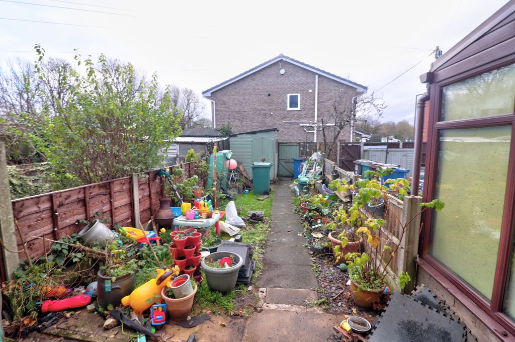 Property photo 2 of 4 Garden