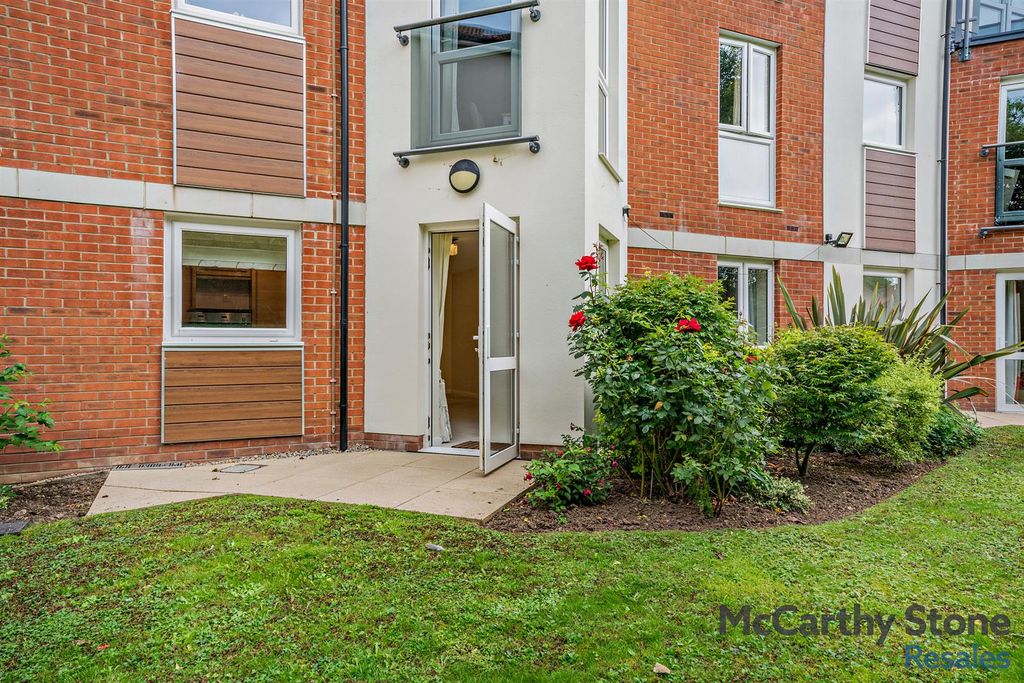 Property photo 2 of 24 8661590-Exterior01-800.Jpg