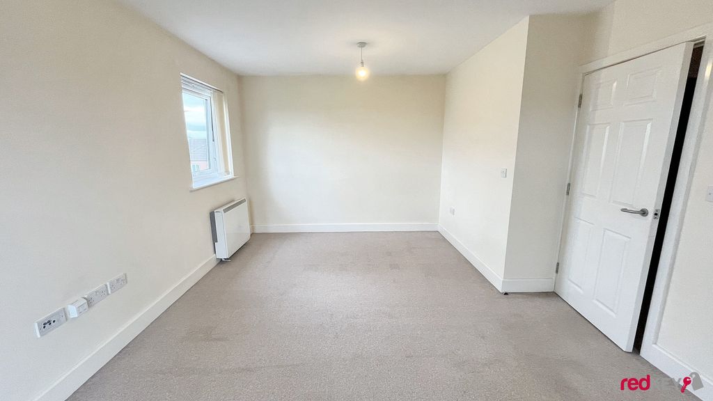 Property photo 3 of 8 Dining Room