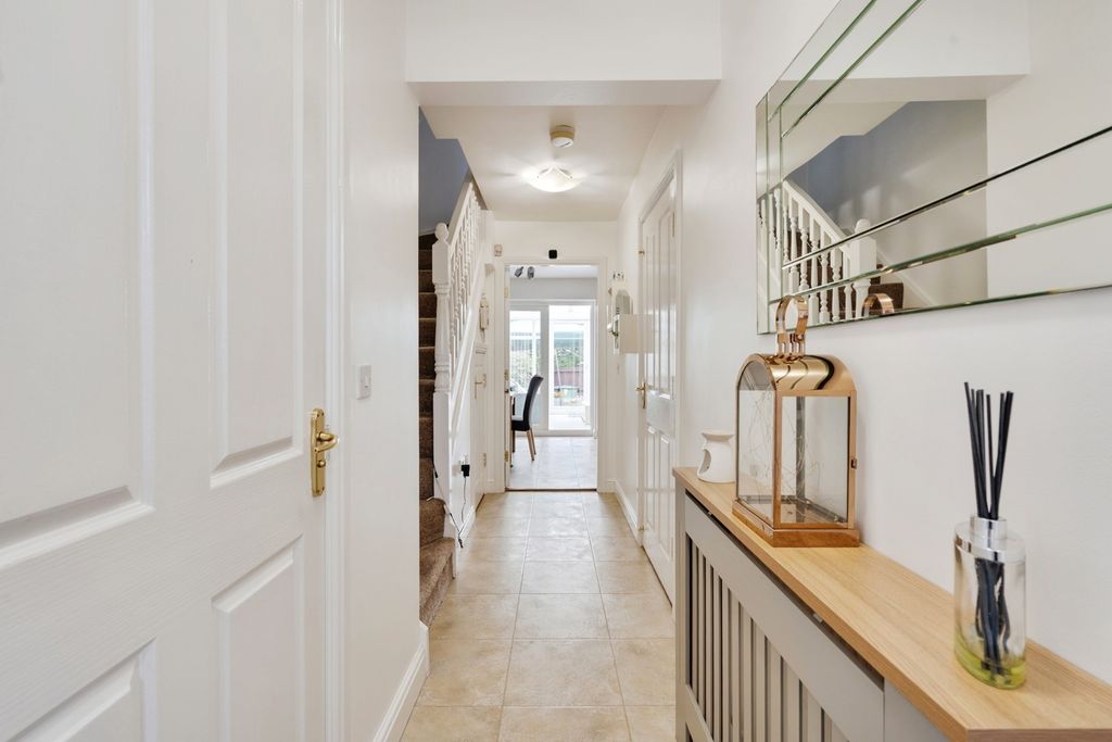 Property photo 2 of 26 Pbox-Img.Jpg