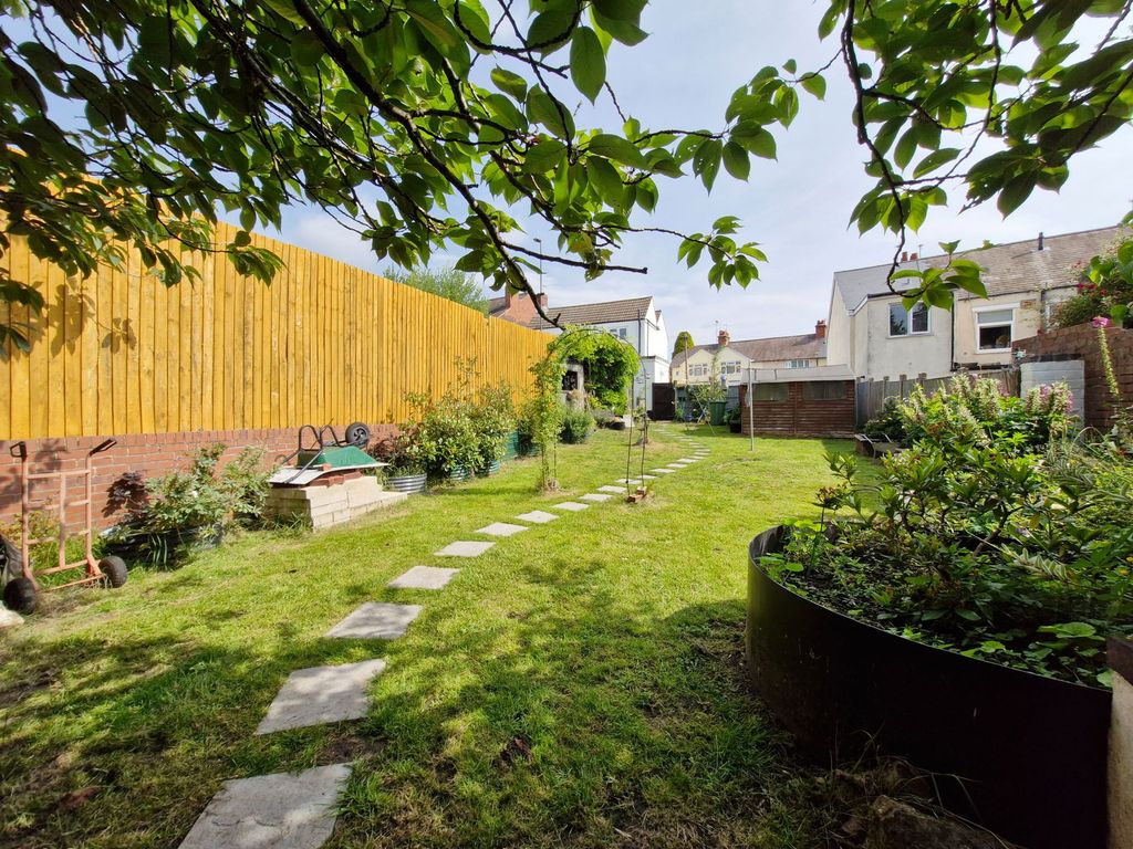 Property photo 2 of 30