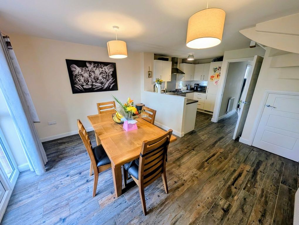 Property photo 2 of 18 Photo 10