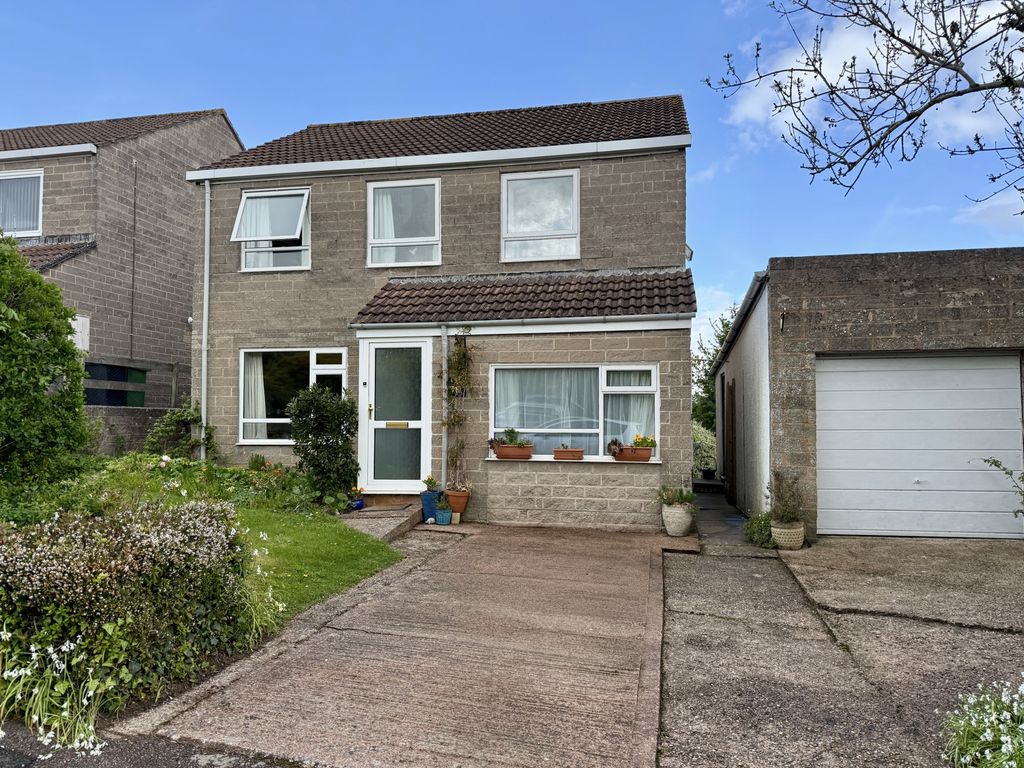 Property photo 1 of 24 Photo 17