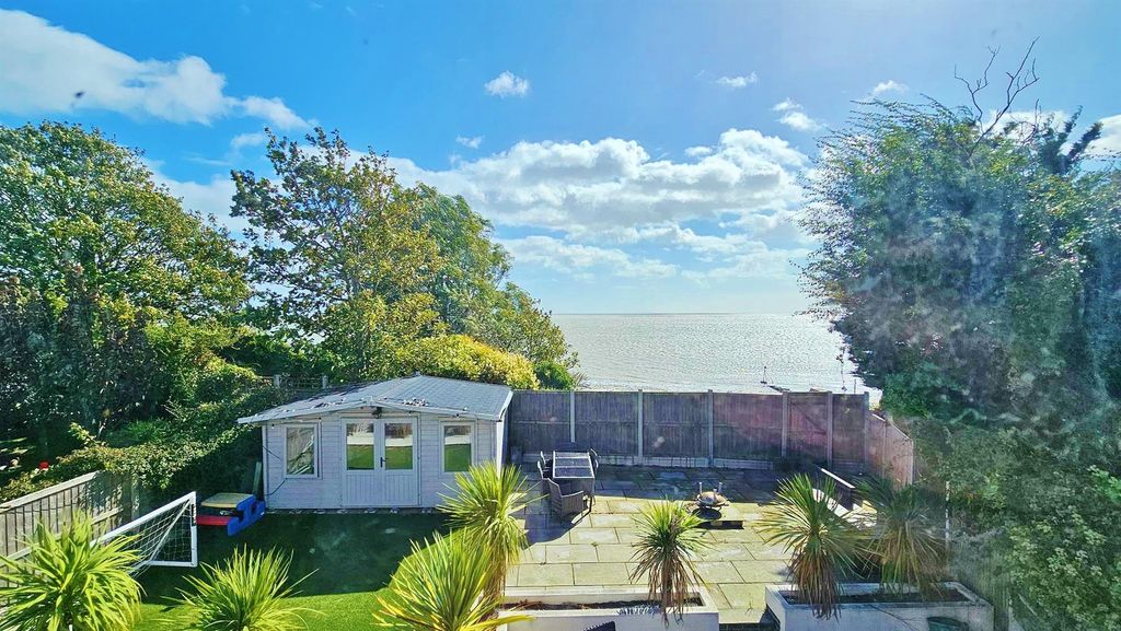 Property photo 2 of 33
