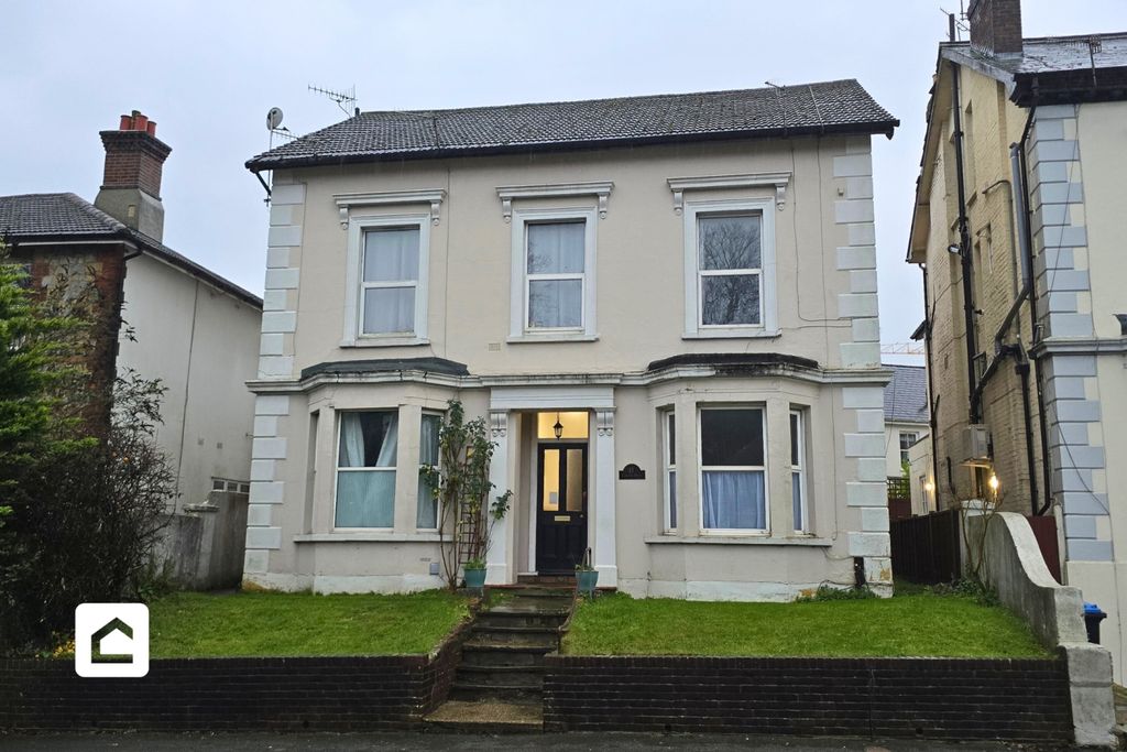 Property photo 1 of 7 1