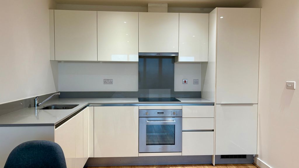 Property photo 2 of 21 Kitchen