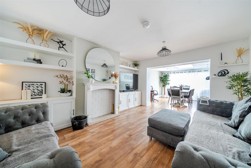 Property photo 3 of 23 1360855-20-68dc0Ad006dc9.Jpg