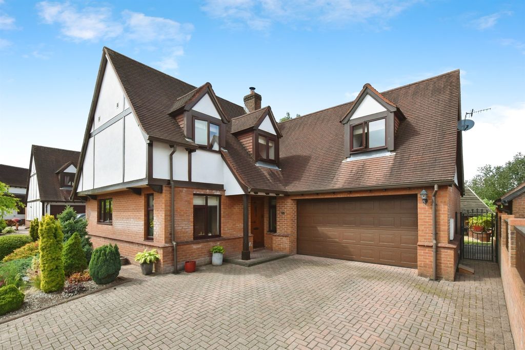 Property photo 1 of 34