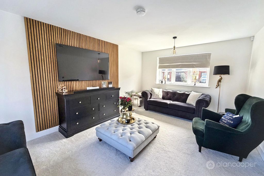 Property photo 2 of 28 5011274