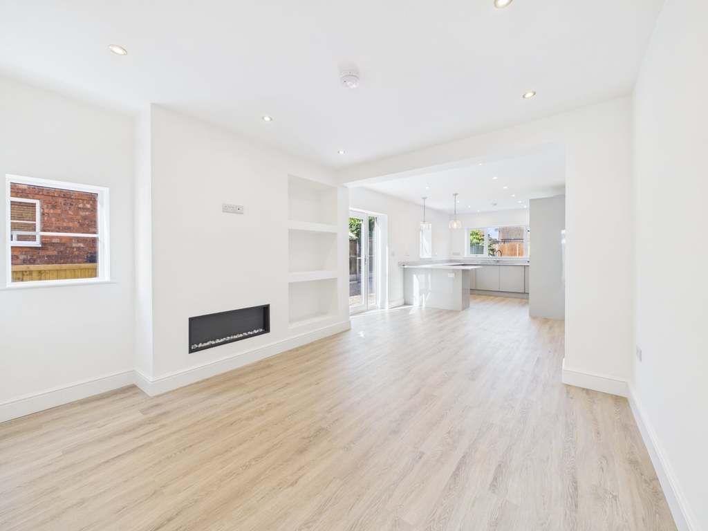 Property photo 3 of 28 Open Plan Living Room & Breakfast/Kitchen