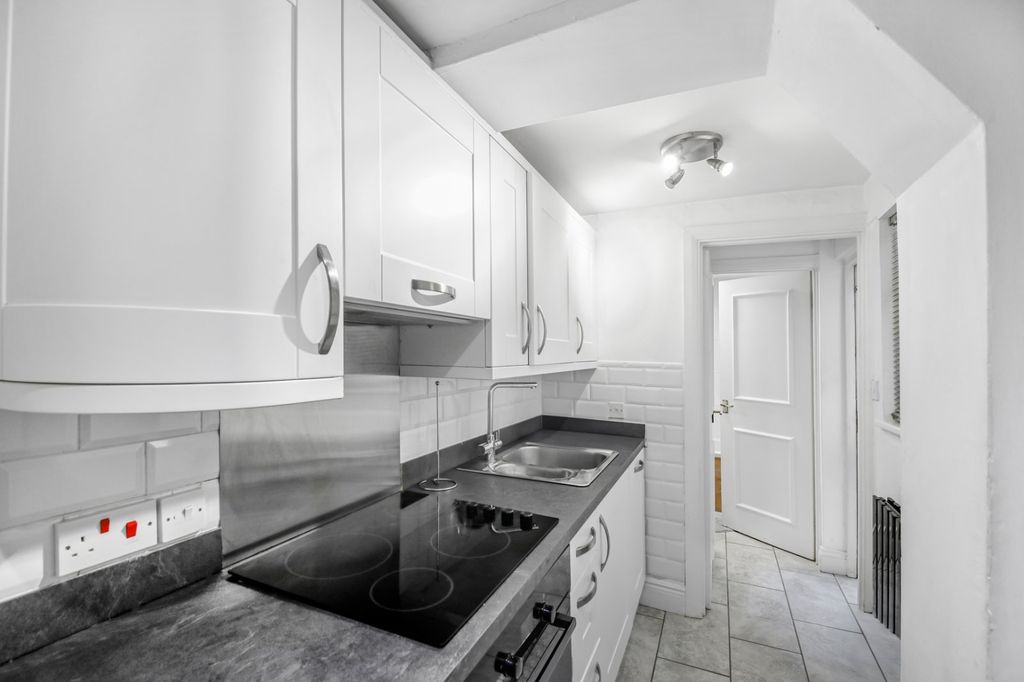 Property photo 3 of 10 Picture No. 11