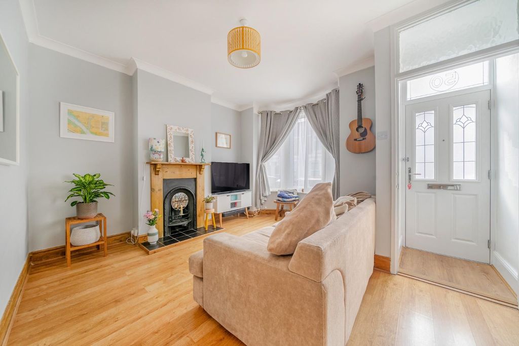 Property photo 2 of 20 1370558-3-68Fa18Cb5Ed63.Jpg