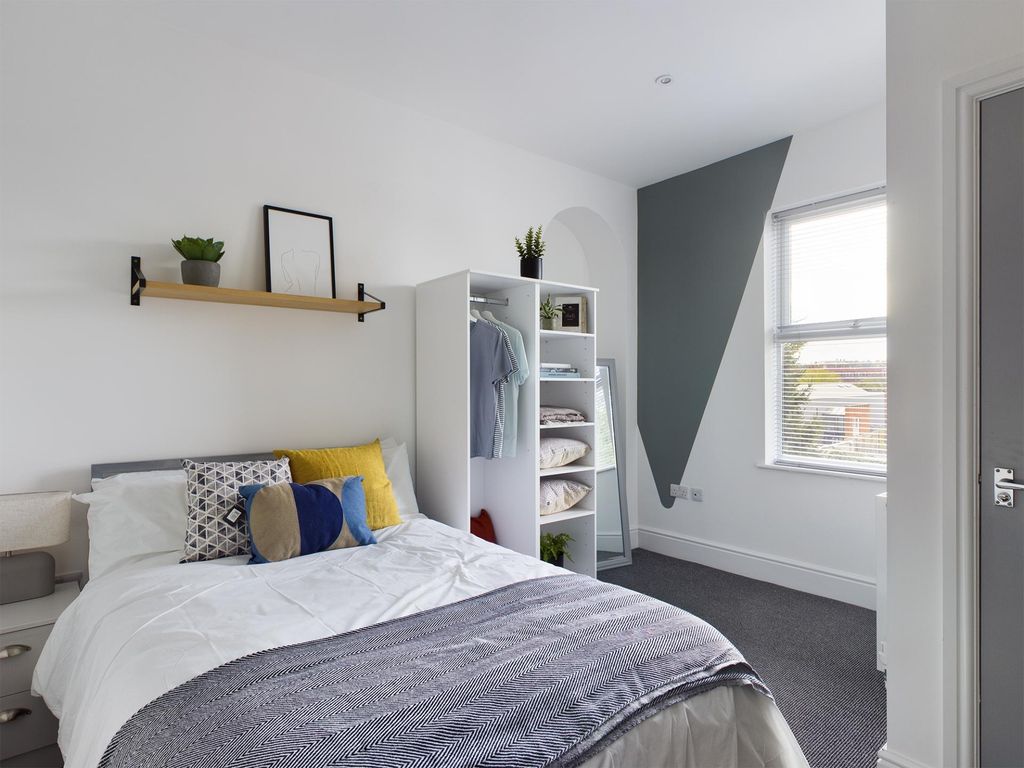 Property photo 1 of 17 Property Photo