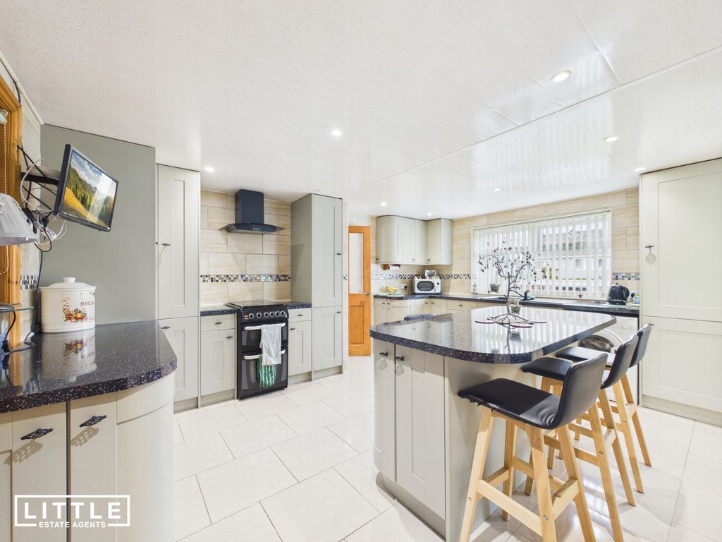 Property photo 2 of 29 Photo 6