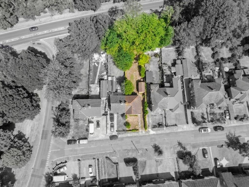 Property photo 2 of 31
