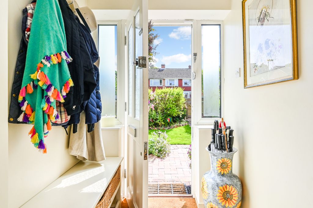 Property photo 2 of 29 Ph30_6028624 - Copy