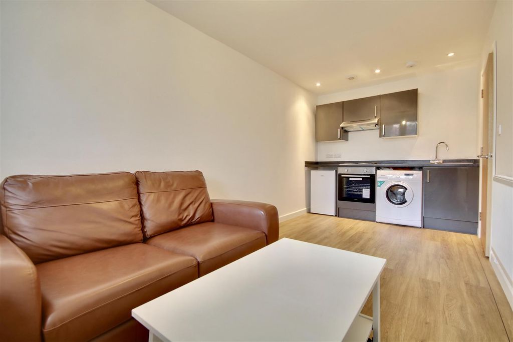 Property photo 1 of 6 94Eeb1Ef-B005-47Dd-Ae68-45174F01Ed15_1_201_A.Jpeg
