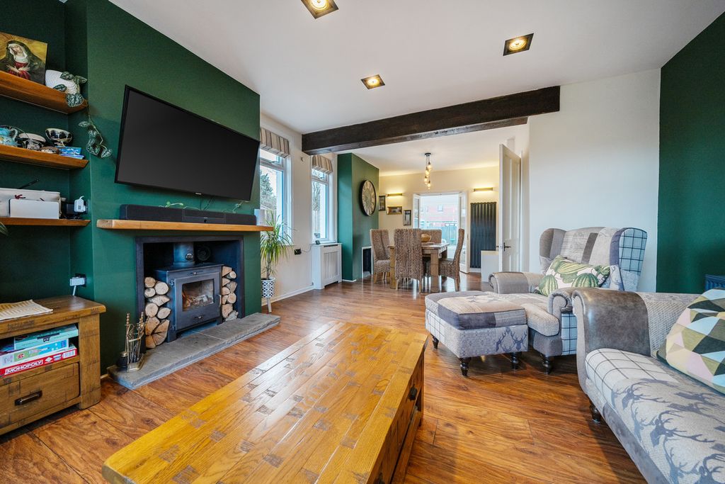 Property photo 3 of 23