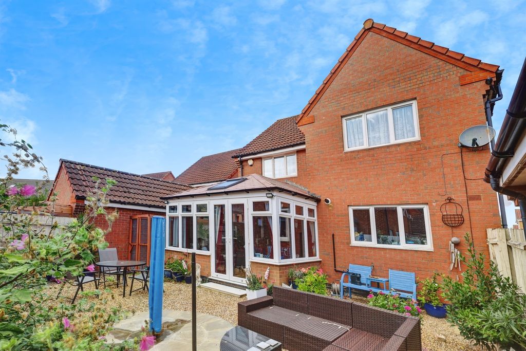 Property photo 1 of 23