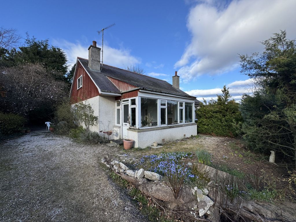 Property photo 2 of 25