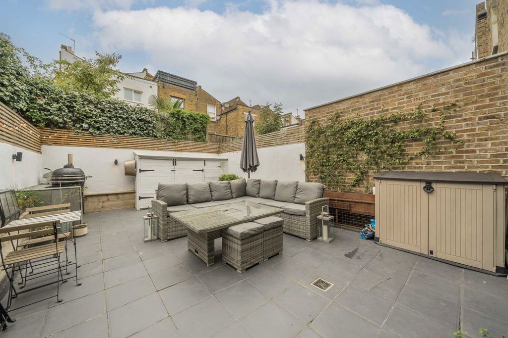 Property photo 3 of 9