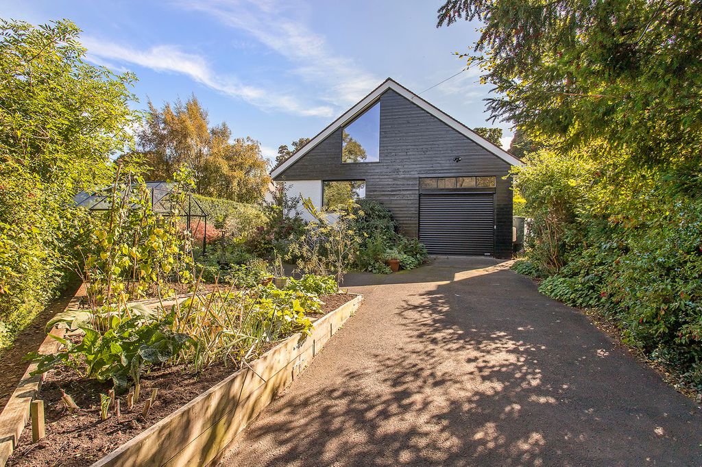 Property photo 1 of 29