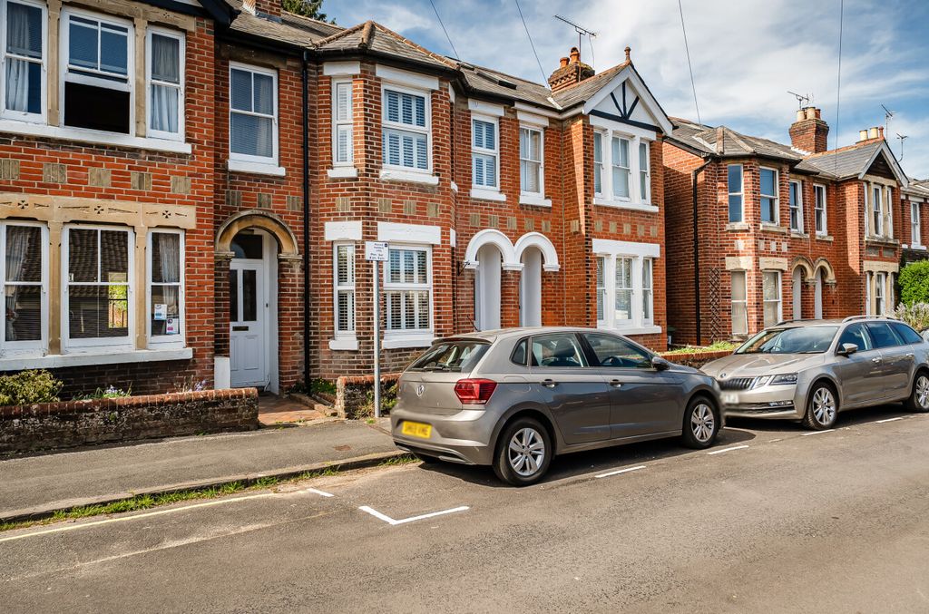 Property photo 1 of 10 1439437-2-69d5599...