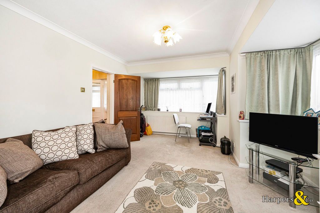 Property photo 3 of 17 Photo 22