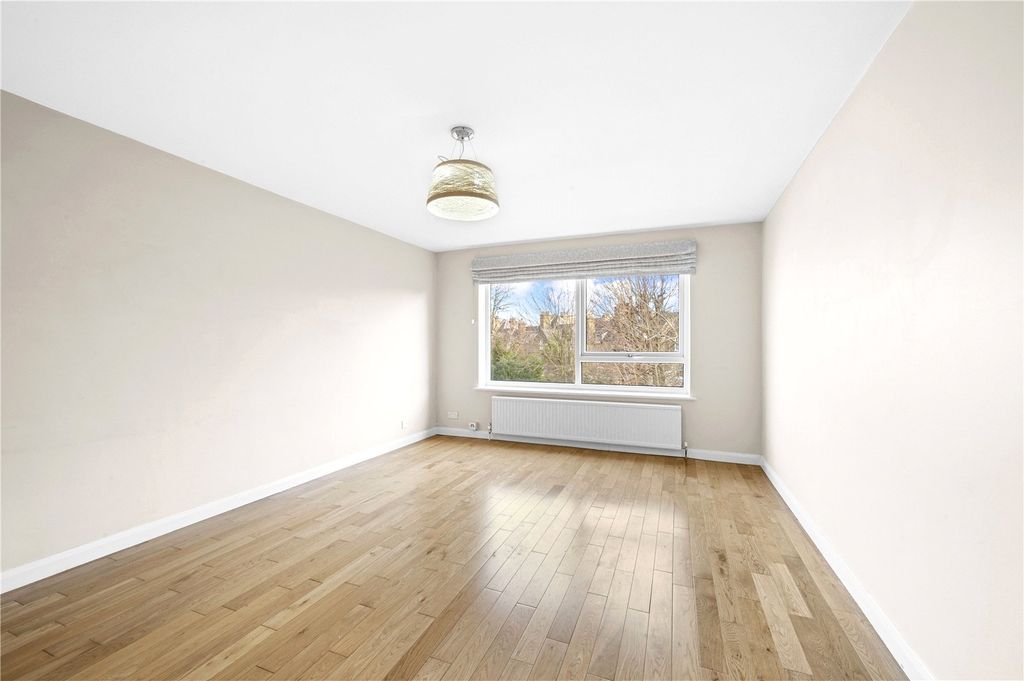 Property photo 3 of 10 Picture No. 07