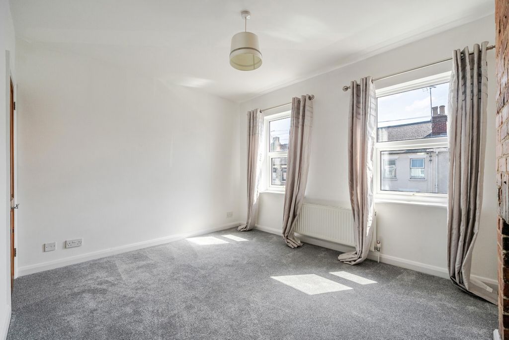 Property photo 3 of 18 1494337-1-6A564F7...