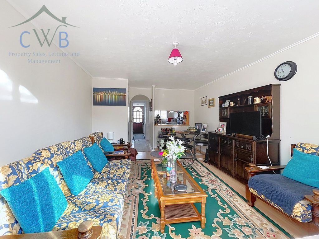 Property photo 2 of 14