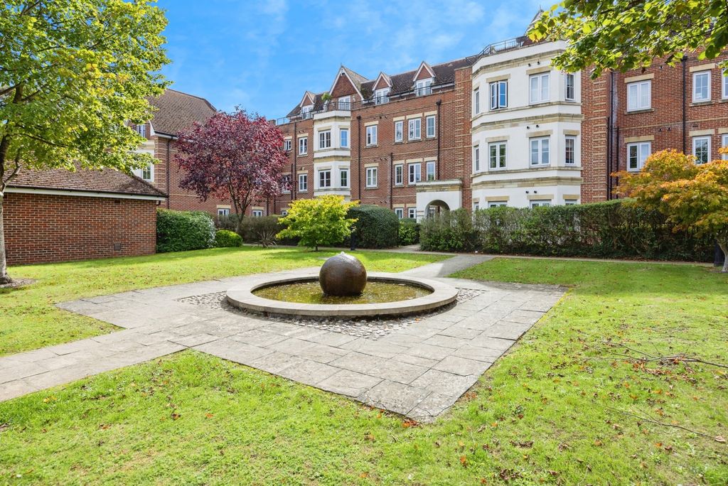 Property photo 2 of 17 Photo