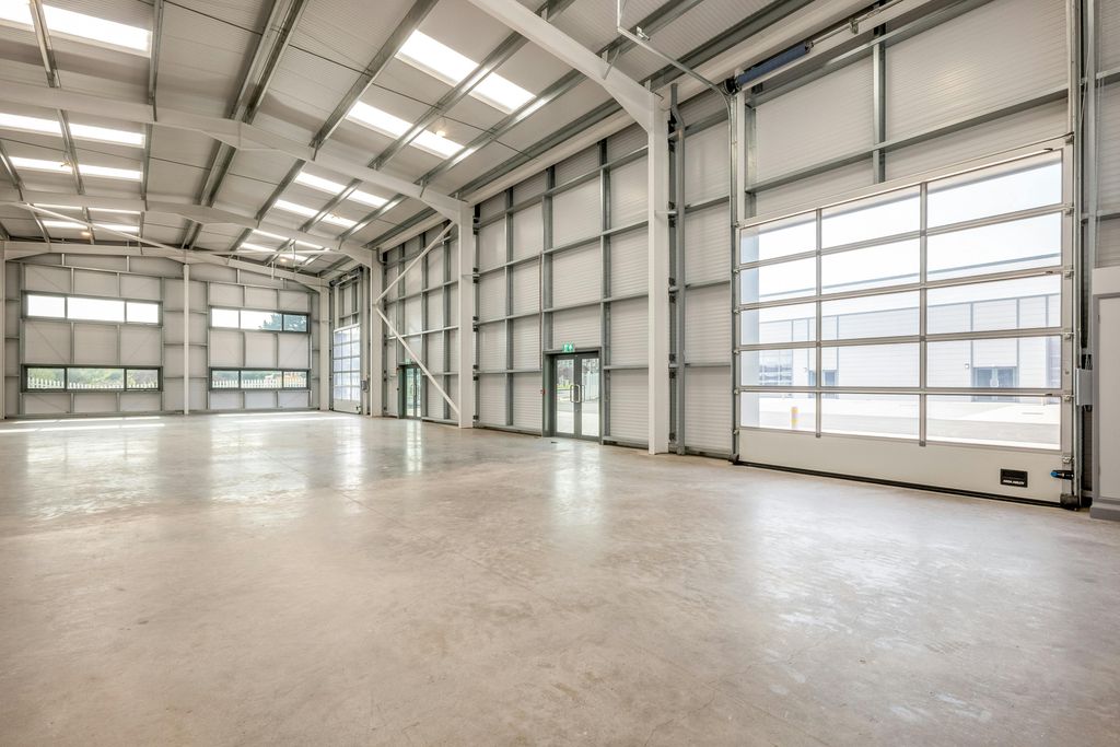 Property photo 3 of 9 Buntsford Business Centre Unit 45.Jpg