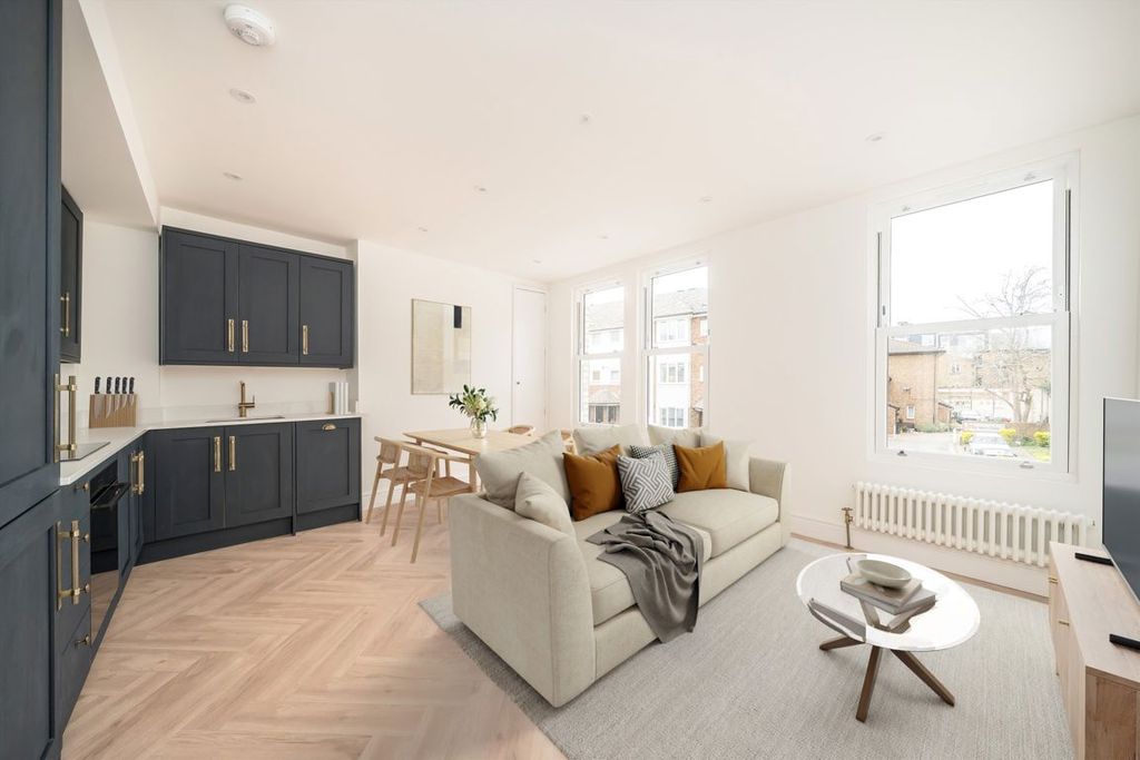 Property photo 2 of 6