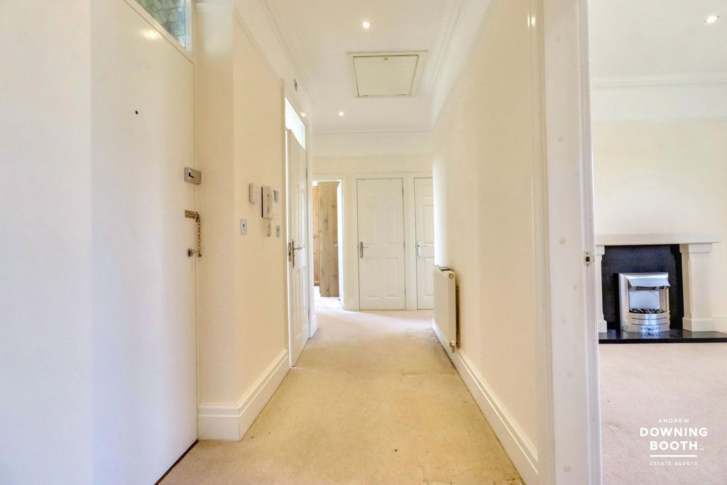 Property photo 3 of 24