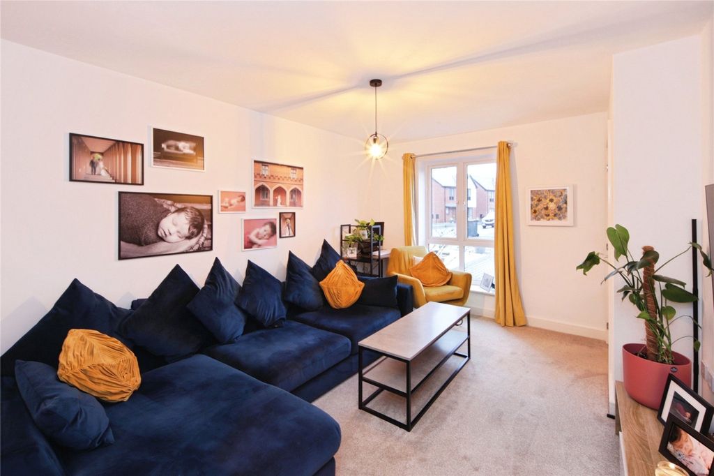 Property photo 2 of 19 Picture No. 53