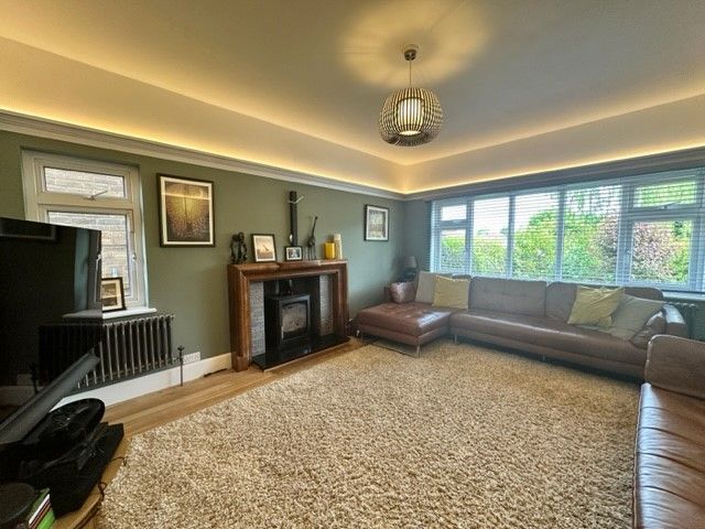 Property photo 2 of 17 Living Room