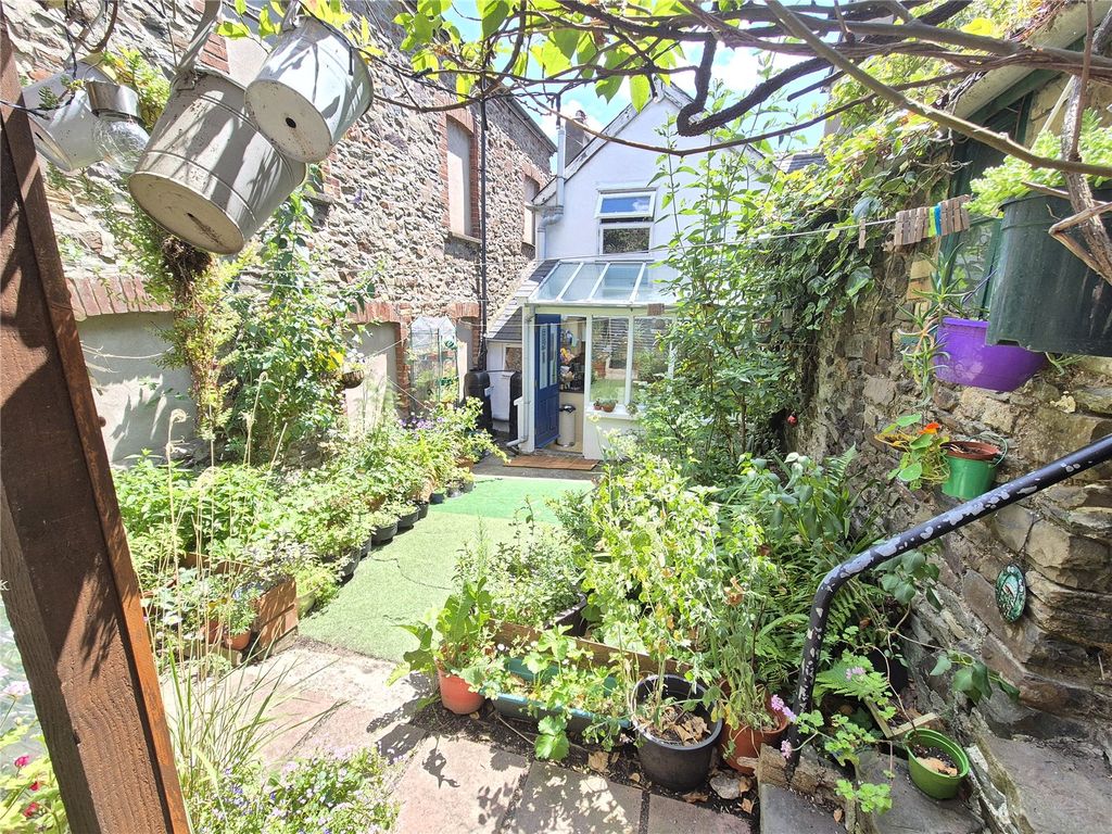 Property photo 1 of 17 Picture No. 32
