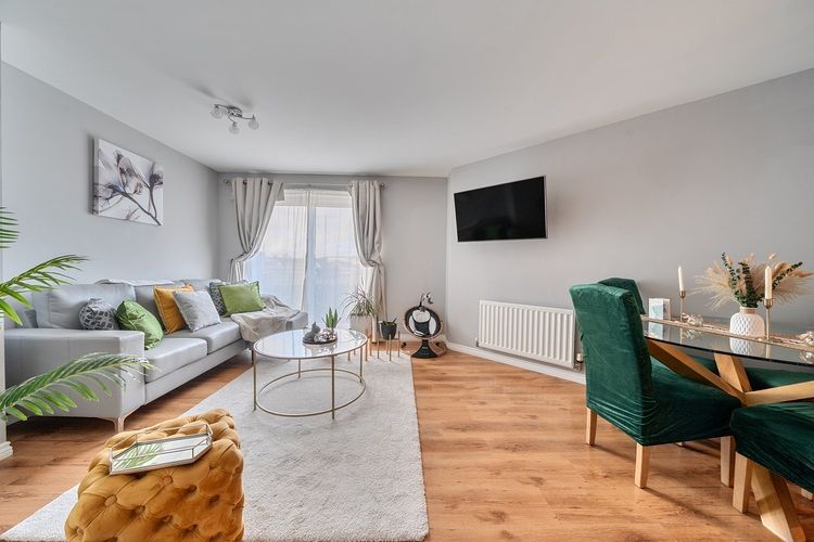 Property photo 3 of 18