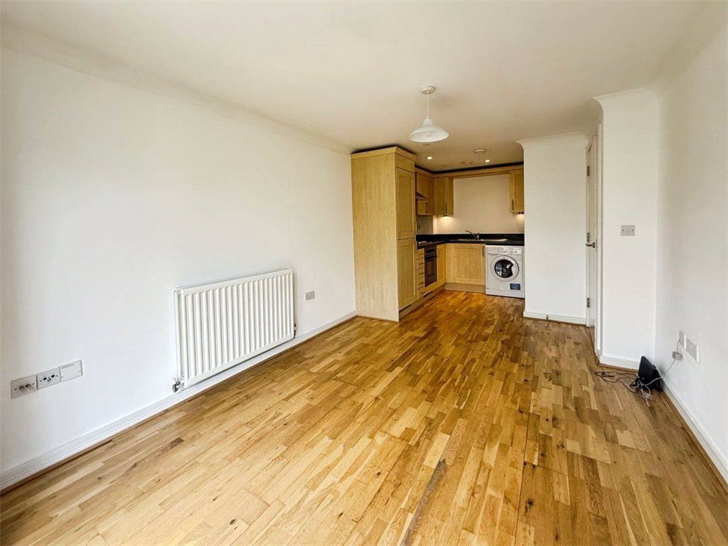 Property photo 2 of 8 Reception/Kitchen