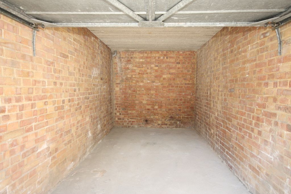 Property photo 3 of 3